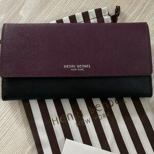 henri bendel Plum and Black Continental Wallet